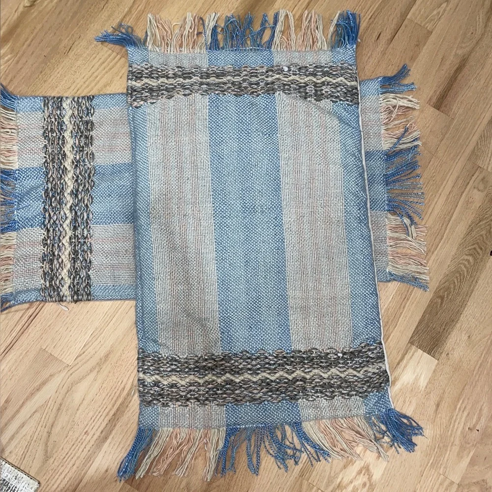 2/ Pottery Barn Andora 16